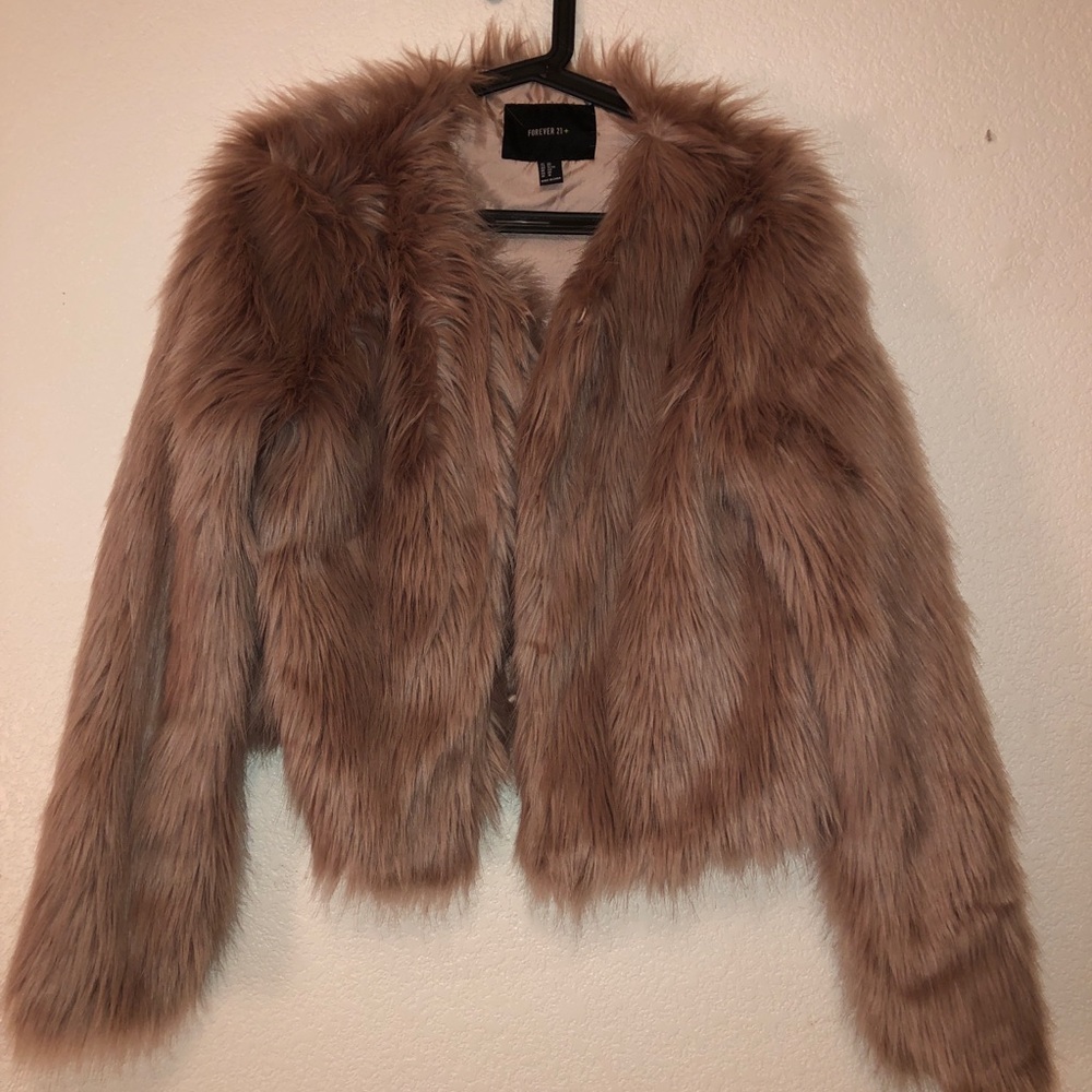 NWOT FAUX FUR MAUVE JACKET
